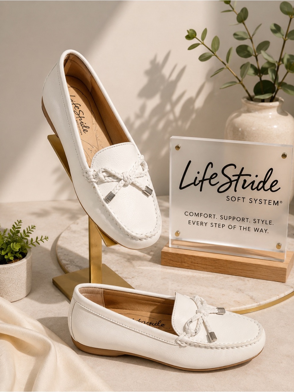 Life Stride Women's White Transport Loafers - NIB